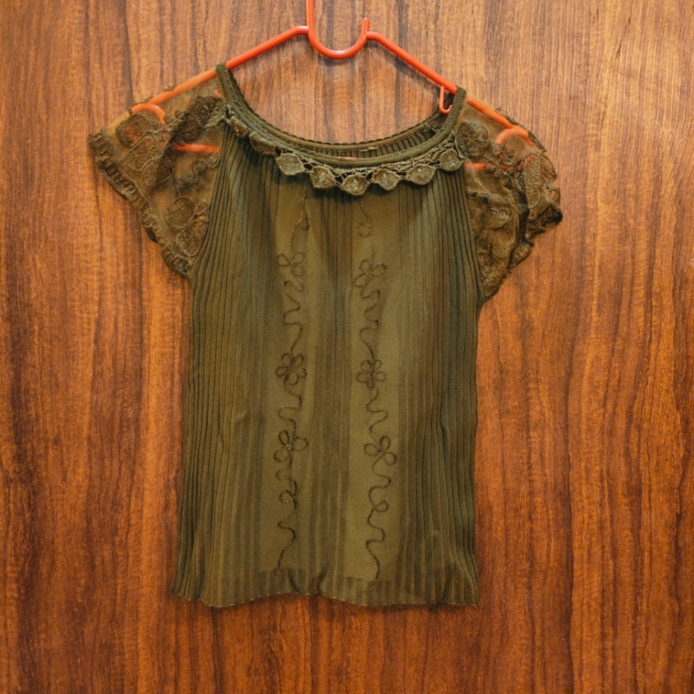Ribbed fully stretchable net sleeves mehandi green bodycon top blouse - Picture 2 of 8